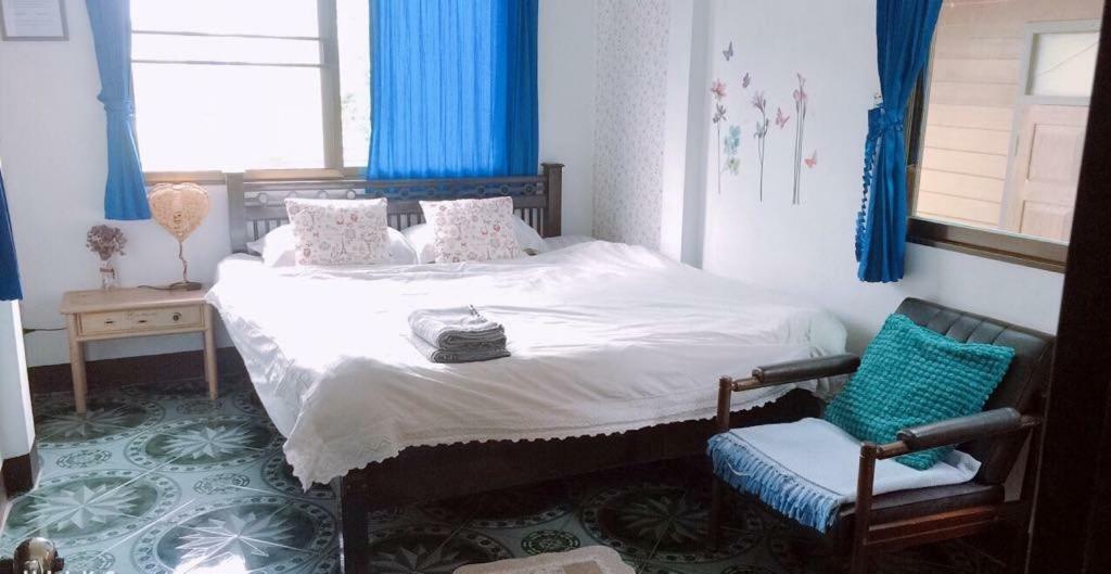 Sister House Chiangmai (Adults Only) Bed and Breakfast Chiang Mai Exteriör bild
